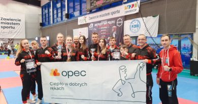 Grad medali zawodników KTS-K GOSRiT Luzino podczas Mistrzostw Polski w Kickboxingu